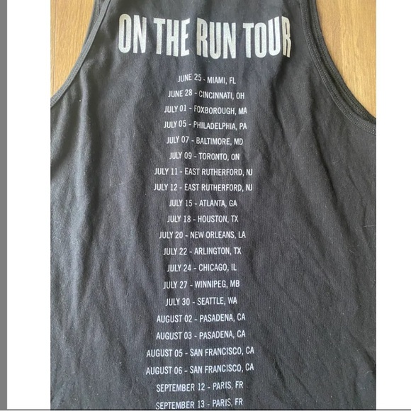 Beyoncé and Jay Z On the Run Tour tank shirt/merchandise-size medium - Picture 3 of 5